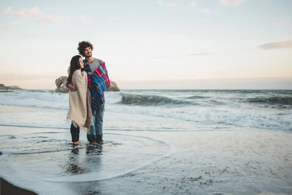 Natural engagement pose for couples seeking comfortable photography ideas Natural engagement pose for couples seeking comfortable photography ideas